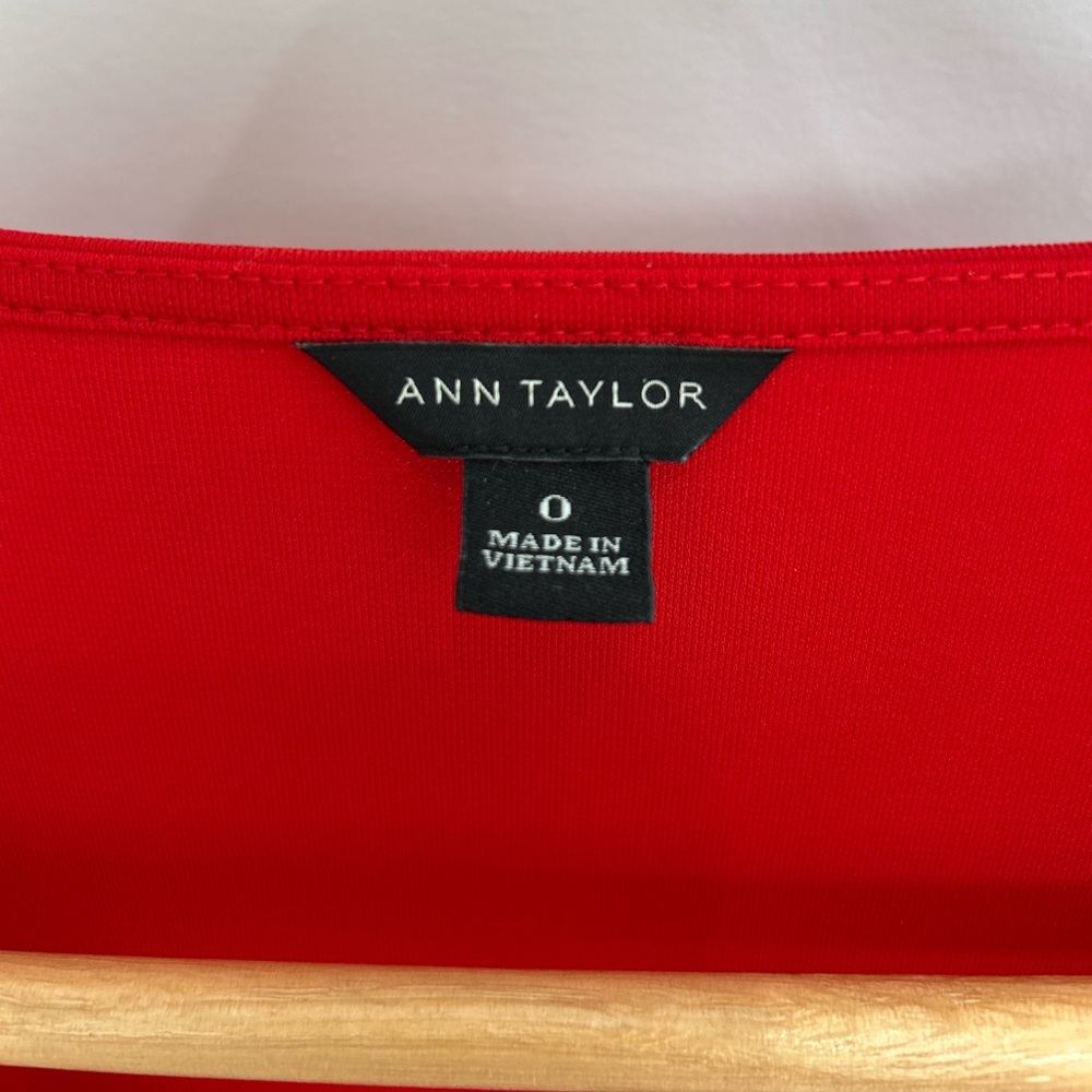 Ann Taylor Vibrant Red 3/4 Sleeve Wrap Dress Women’s Size 0 Valentine’s Day - Picture 2 of 9